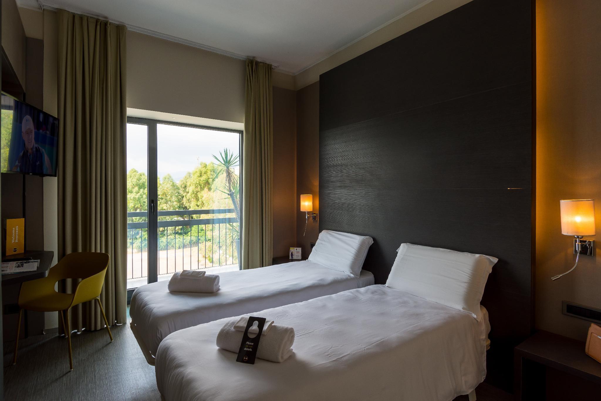 B&B Hotel Savona Exterior photo