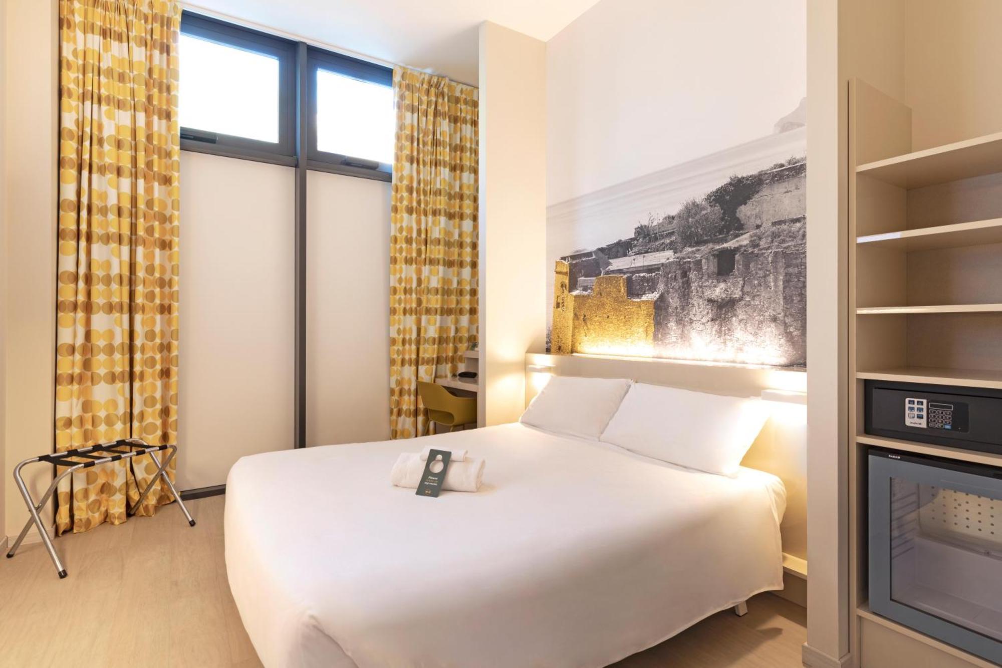 B&B Hotel Savona Exterior photo